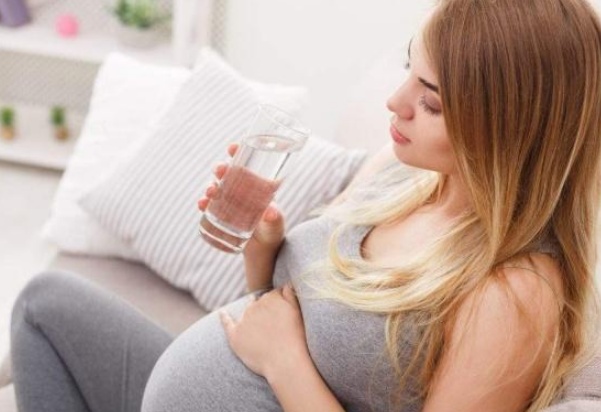 什么是育儿嫂？育儿嫂是育婴师吗？What is a nanny? Is a nanny a babysitter?